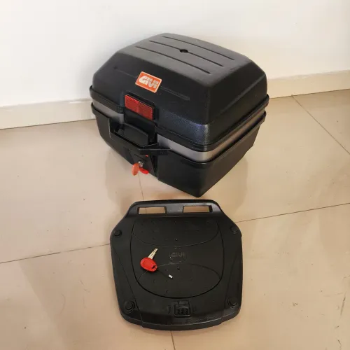 Bauleto givi traffic com encosto garupa 