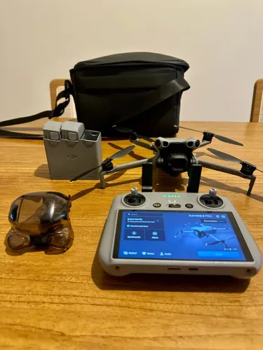 DJI MINI 5 PRO FLY MORE COMBO PLUS - CONTROLE COM TELA - SEMINOVO