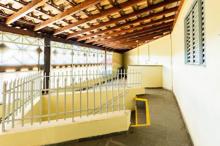 CASA COMERCIAL PARA LOCAÇÃO NA AVENIDA PHILADELPHO GOUVEIA NETO