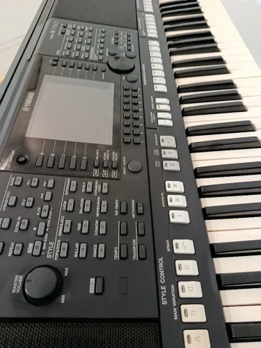 Teclado psr s750
