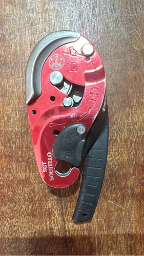 ID L - Descensor Autoblocante Função Anti-Pânico - Petzl