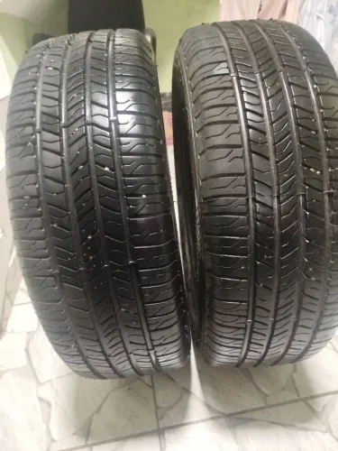 Pneus 215/60/17 novos