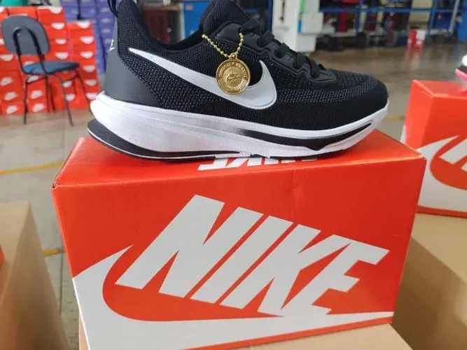 Tênis Nike Trips 02