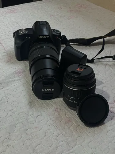 Câmera Sony Alpha A230 DSLR