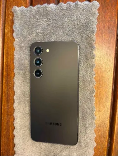 SAMSUNG S23