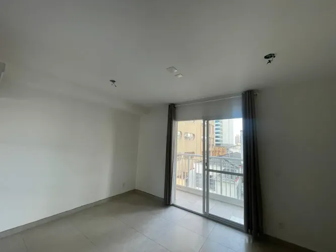 Studio para Locação na Liberdade | 28m² | Varanda | Piscina | Academia | Próximo ao Metrô