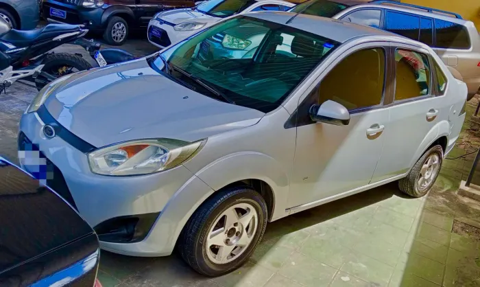 Ford Fiesta SE 1.6 8V Flex 5P 2014