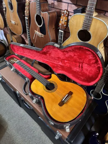Violão Groovin estilo Chet Atkins nylon elétrico regulado ANALISO TROCAS