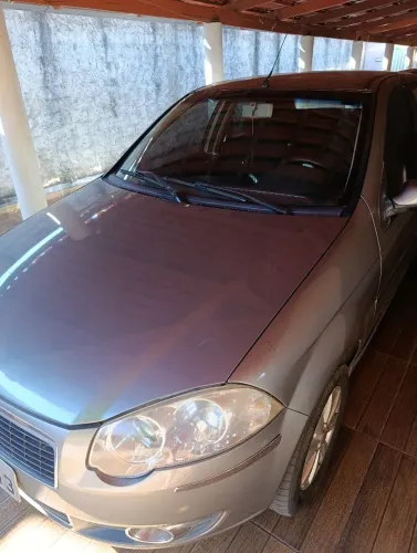 Fiat Siena Tetrafuel 1.4 MPI Fire Flex 8V 4P 2011