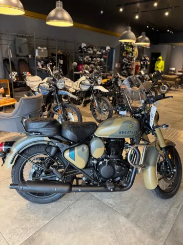 ROYAL ENFIELD CLASSIC 350 SIGNALS COMMANDO SAND 2026