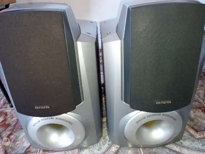 Par de Caixas de som Aiwa