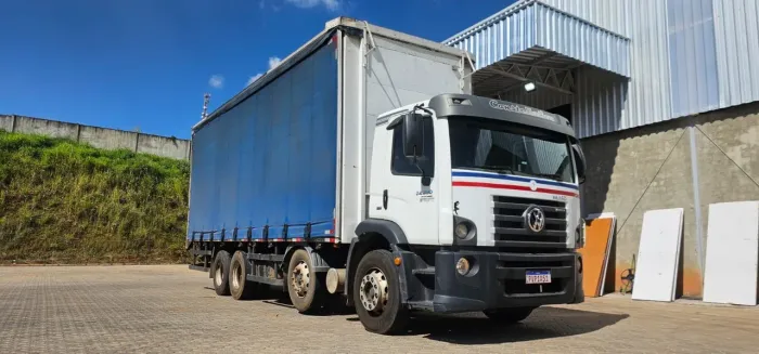 Volkswagen 24-280 8x2 bi-truque 