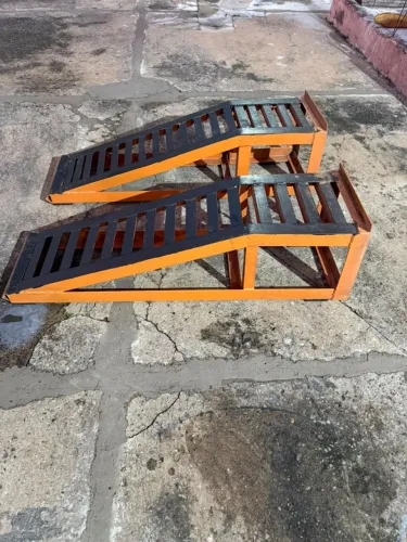 Rampa Automotiva Reforçada para Carros até 4 Toneladas - 31cm de Altura