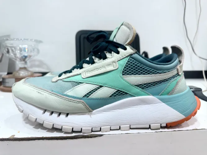 Tênis Reebok Classic