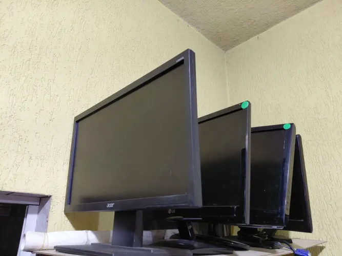 Monitores lcd/Led 17/19 vga/hdmi