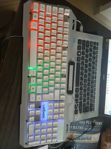 Teclado com lead