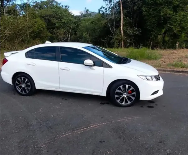 Honda Civic Sedan LXR 2.0 Flexone 16V Aut. 4P 2015