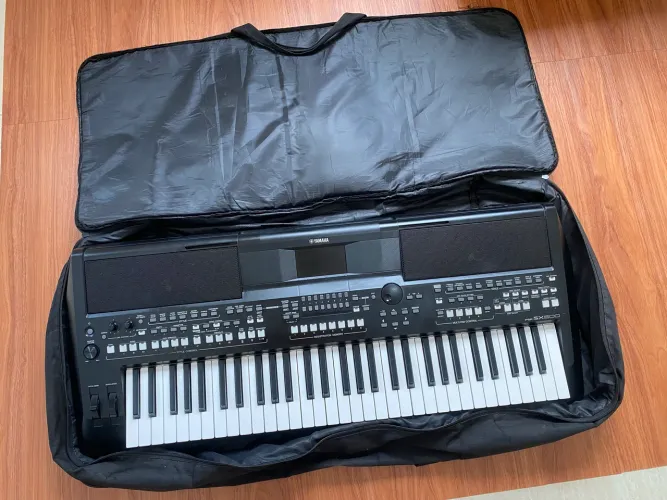 Teclado Sx 600, Pack V7 boy + estante + case. Teclado muito conservado !! 