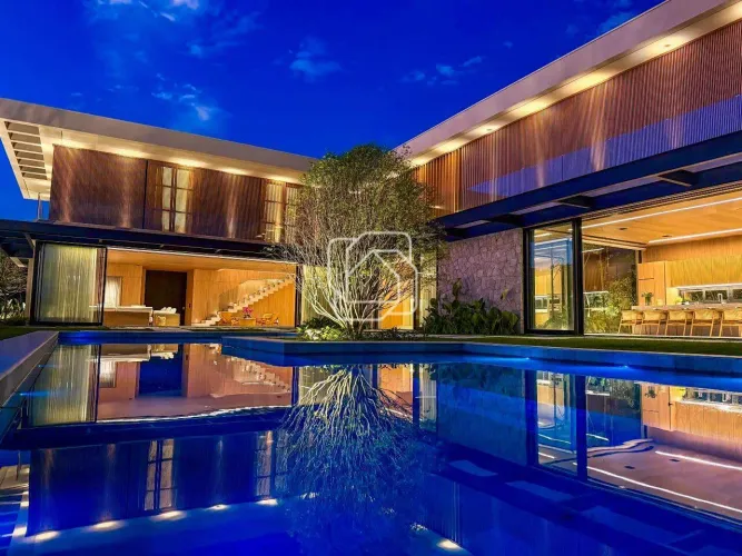 Casa de Condomínio em Fazenda Boa Vista, Porto Feliz  7 suítes, 3 salas, piscina e vista p
