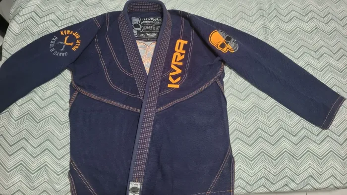 Kimono Jiu-jitsu KVRA Shadow Azul Marinho Tamanho A1