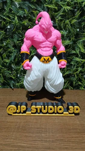 Action Figure Majin Boo na versão Super Boo Musculoso