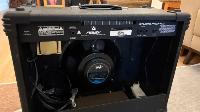 Caixa amplificadora Peavey Studio Pro 112
