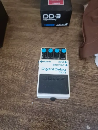 Pedal Boss Dd-3 Digital Delay Dd 3 1 Ano E -e Cor Branco<br>R$ 1.318,60<br>Mercado Livre<br>(273)