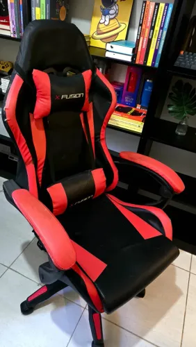 Cadeira Gamer ( usada )