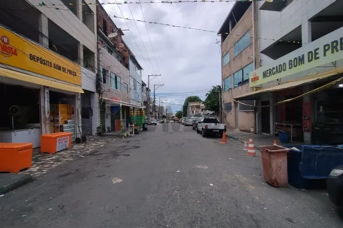 Aluguel de Galpão 240m² na Boca do Rio
