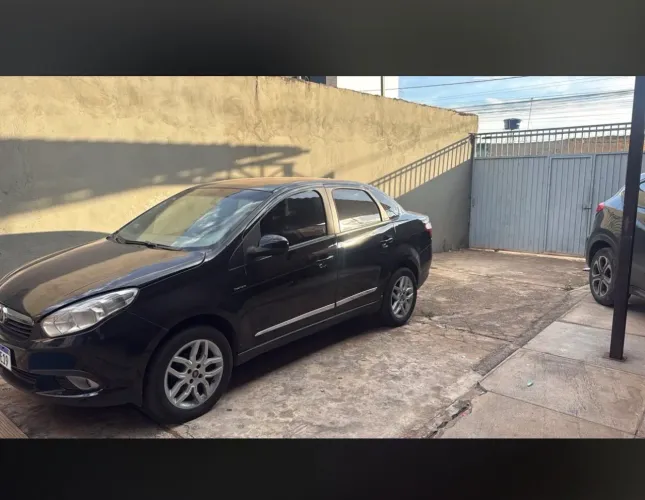 Fiat Grand Siena Essence 1.6 Flex 16V 2015