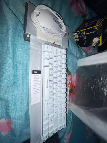 Vendo mouse Logitech G203 e teclado (ambos estão novos)
