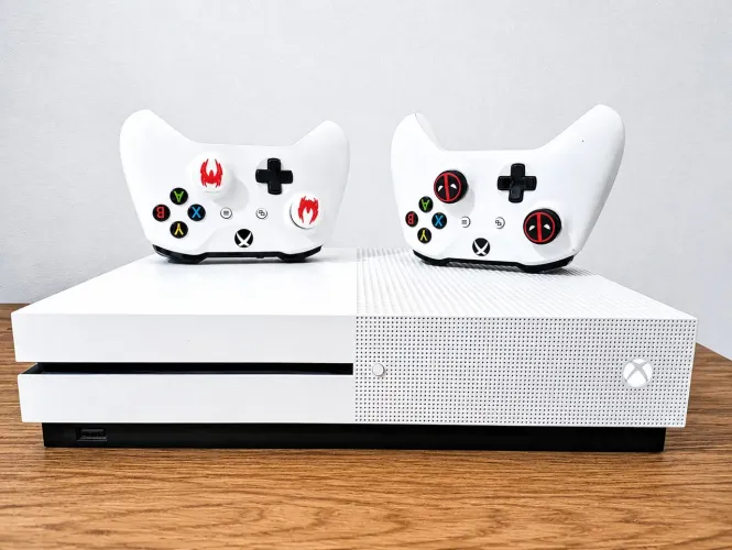 Xbox one s estado de novo! 2 controles