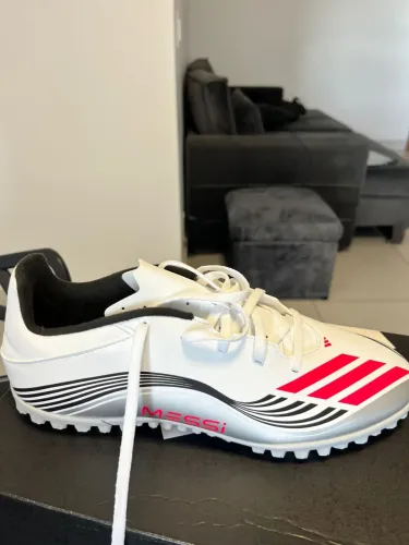 Chuteira Adidas F50 Society Unissex - Branco + Vermelho