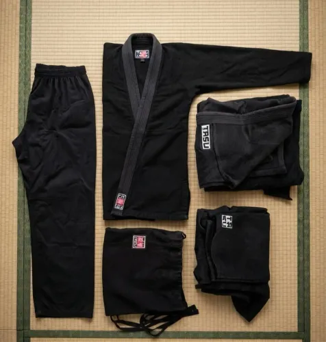 ?KIMONO TASU A4 TRANÇADO PRETO