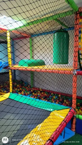 Manutenção de playground kid play/ brinquedos eletrônicos em casas de festas/ desmontagem 