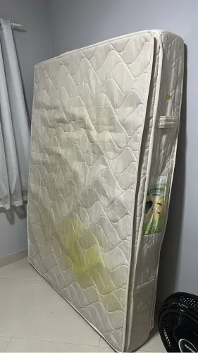 VENDO COLCHÃO DE CASAL BOX, EM ÓTIMO ESTADO