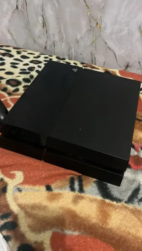 PS4 SEMI NOVO-1 Controle- 3 jogos