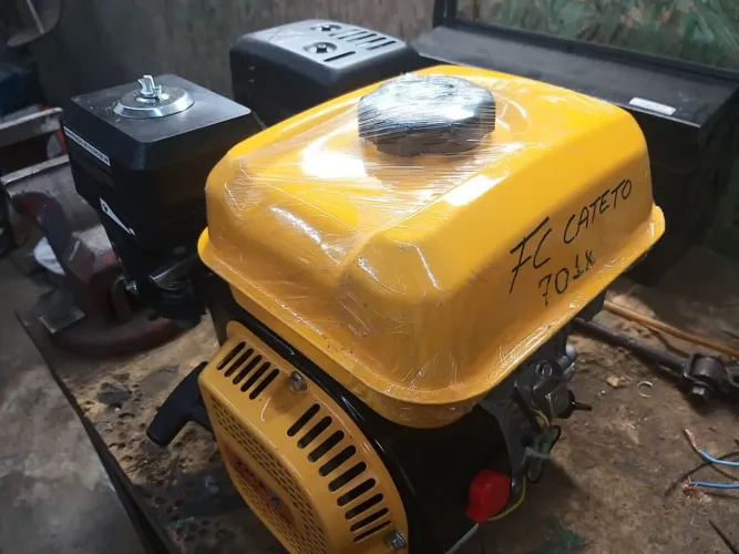 Motor 200cc 4T estacionario.