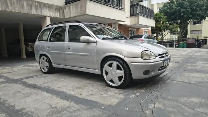 Chevrolet Corsa Wagon GLS 1.6 8V 4P 1999
