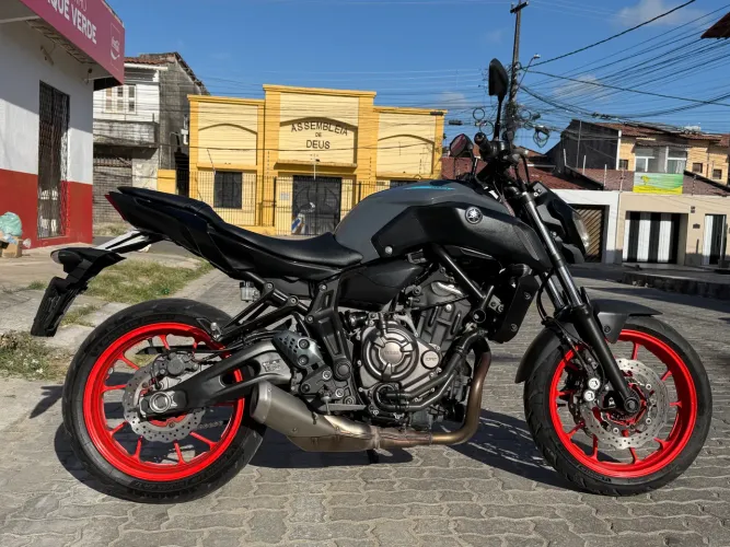 MT 07 2022, Só Venda, financiada, em perfeito estado.
