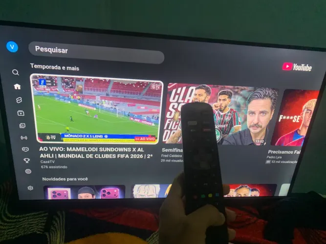 Vendo tv smart roku 32 polegadas completa 