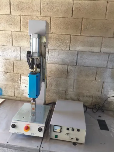 Máquina de Solda Por Ultrassom / Ultra-som/ Solda de Termoplásticos.
