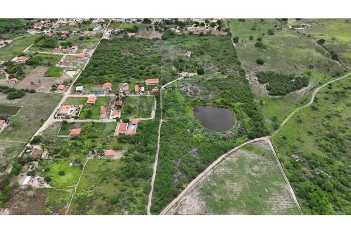 Terreno à Venda em Gravatá 8,2 Hectares com Açude, Poço e Energia Elétrica