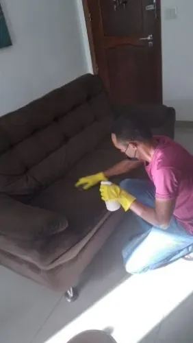 Limpeza e higienização de todo tipo de estofado casa e carro