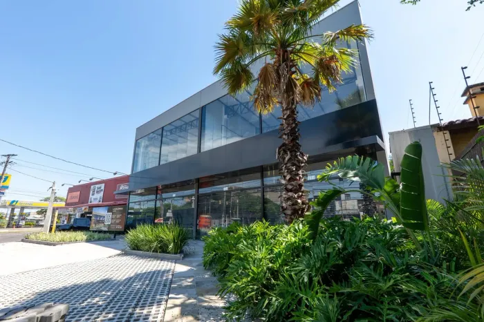 Ponto comercial para alugar na Avenida Juca Batista, 1120, Cavalhada, Porto Alegre