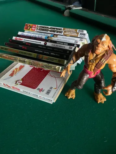 Lote , mangas e action figure