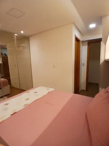 Aluga-se apartamento