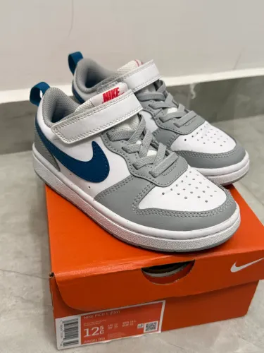 Tênis infantil original Nike e adidas