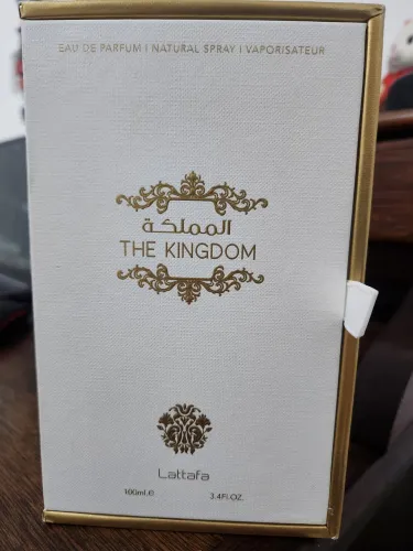 Caixa do perfume Lattafa The Kingdom 100ml