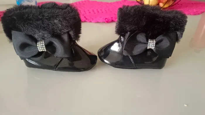 Botinha preta infântil 
